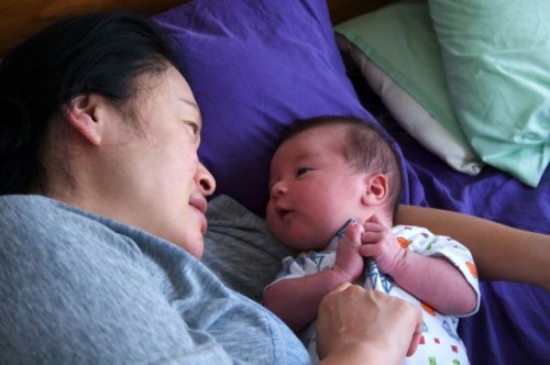 _MG_9693.CR2 Spencer & mummy in bed in the morning