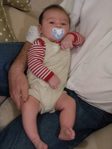 dscn0234 Leaning on daddy
