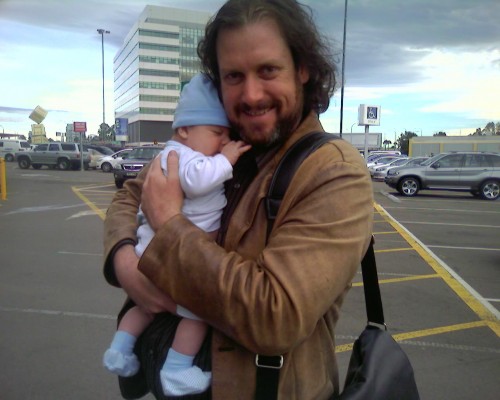 img184 With Daddy at airport carpark (16-05-09)
